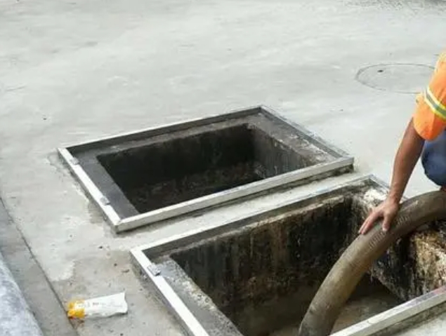 海头镇化粪池清理